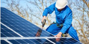 Installation Maintenance Panneaux Solaires Photovoltaïques à Pusignan